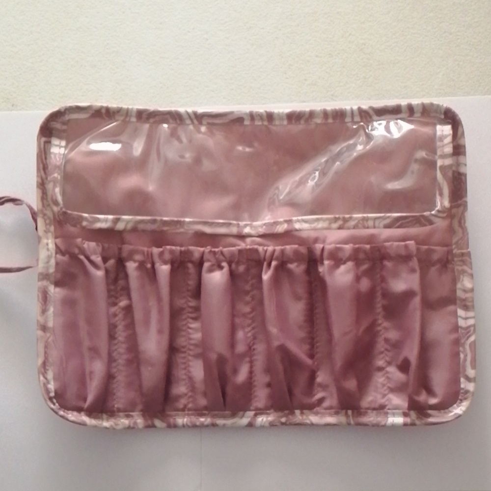 Makeup brush roll